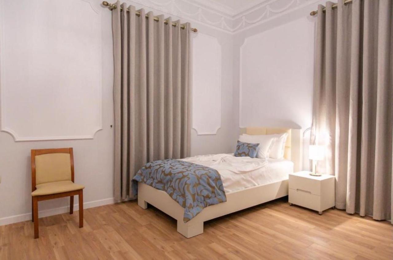 Vila Ferdinand Modern Rooms In Tirana'S Center Екстериор снимка