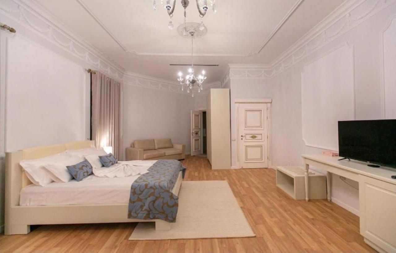 Vila Ferdinand Modern Rooms In Tirana'S Center Екстериор снимка