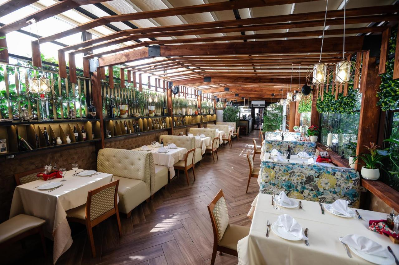 Vila Ferdinand Modern Rooms In Tirana'S Center Екстериор снимка