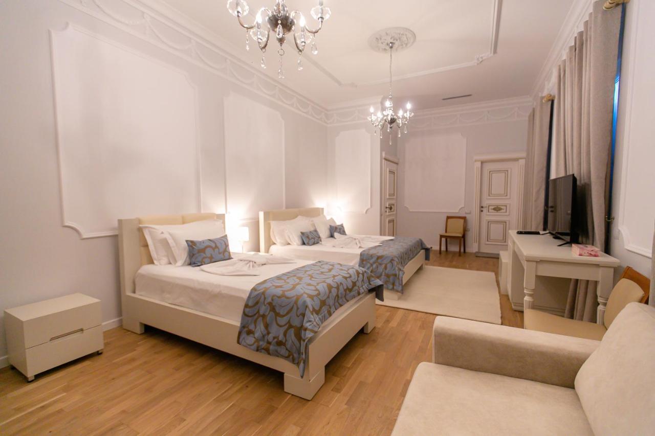 Vila Ferdinand Modern Rooms In Tirana'S Center Стая снимка
